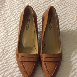 Michael Michael Kors. Original tan color shoes